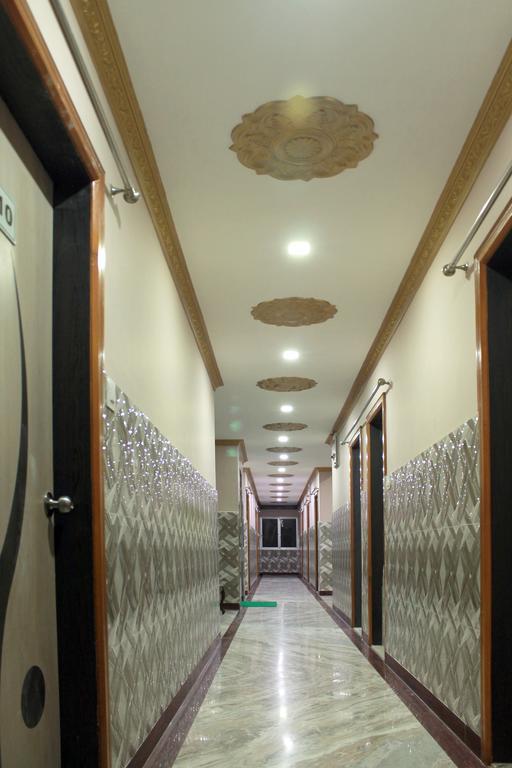 Hotel Debjyoti Siliguri Buitenkant foto