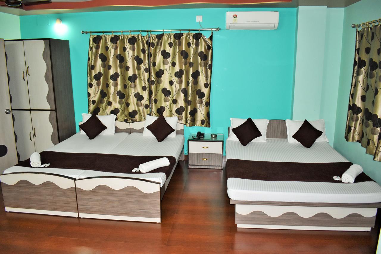 Hotel Debjyoti Siliguri Buitenkant foto